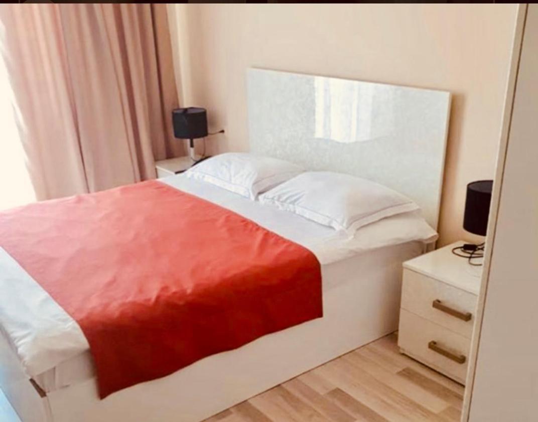 Hotel Tsereteli Batoemi Buitenkant foto