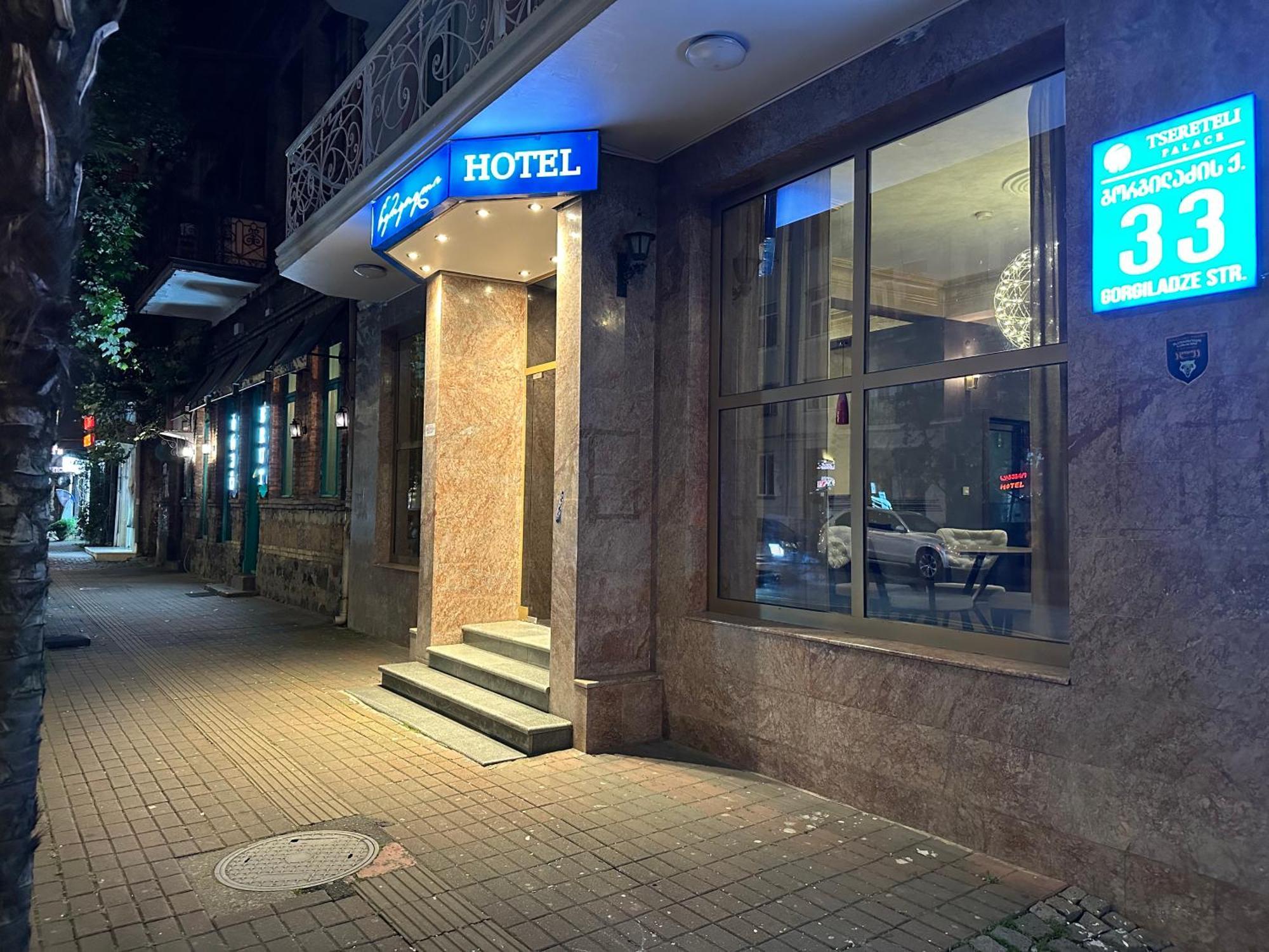 Hotel Tsereteli Batoemi Buitenkant foto